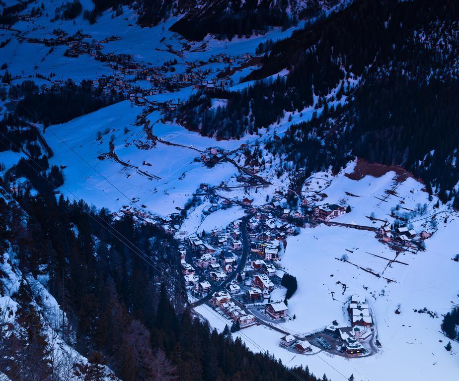 Hotel Miramonti Corvara Exterior photo