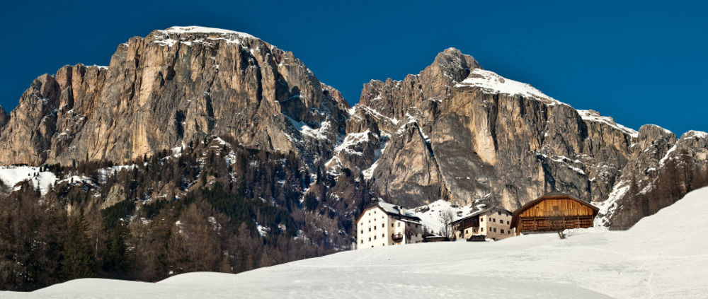 Hotel Miramonti Corvara Exterior photo